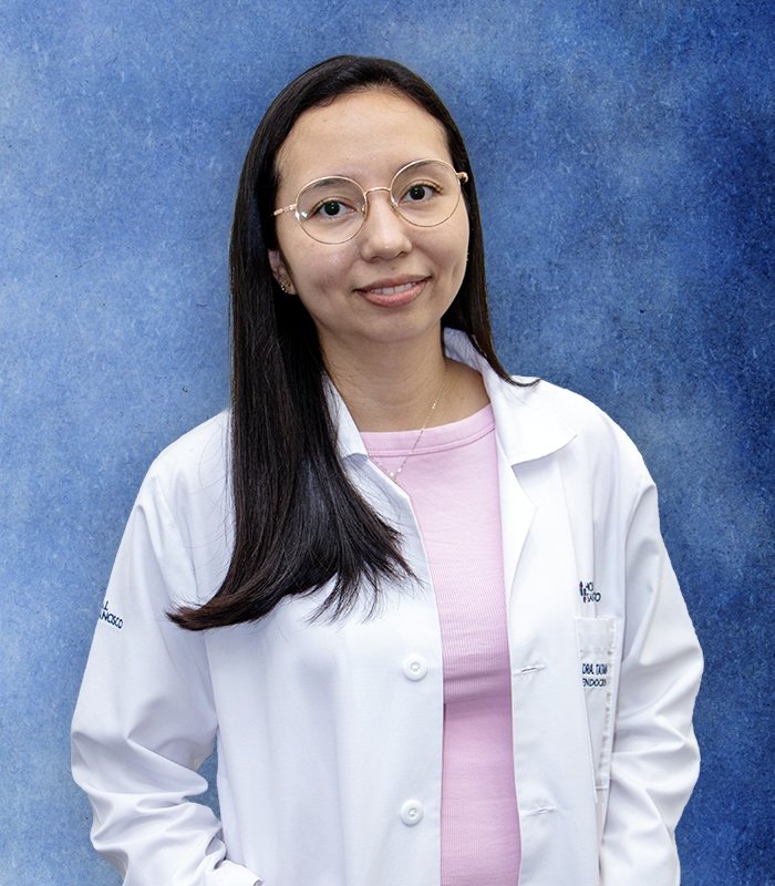 Dra. Tatiana Parada con paciente en consulta